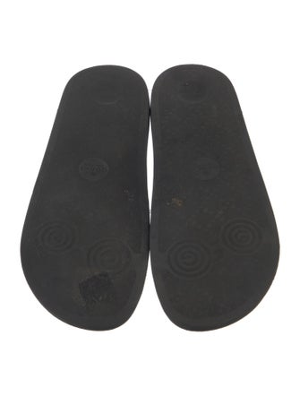 Gucci GG Supreme Slides