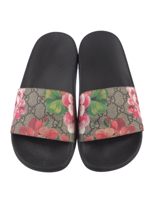 Gucci GG Supreme Slides