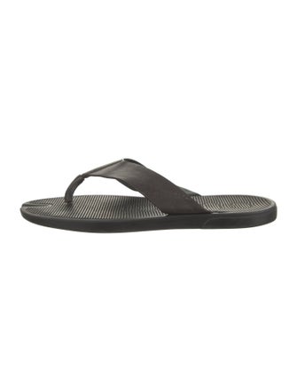 Gucci Leather Flip Flops