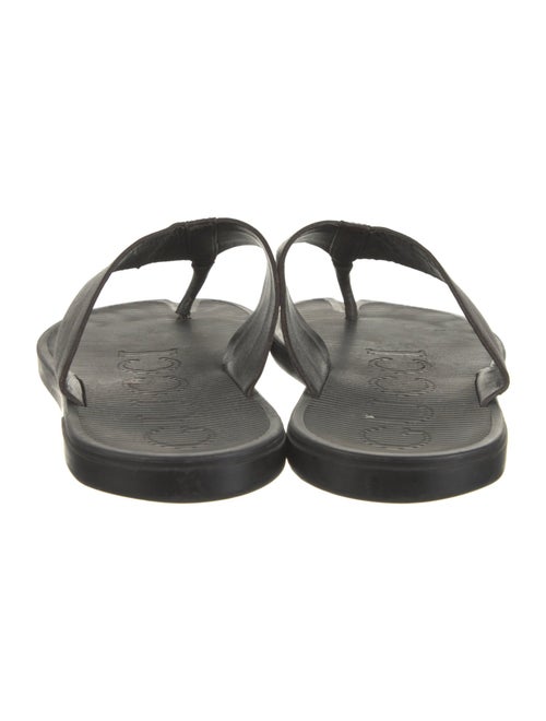 Gucci Leather Flip Flops