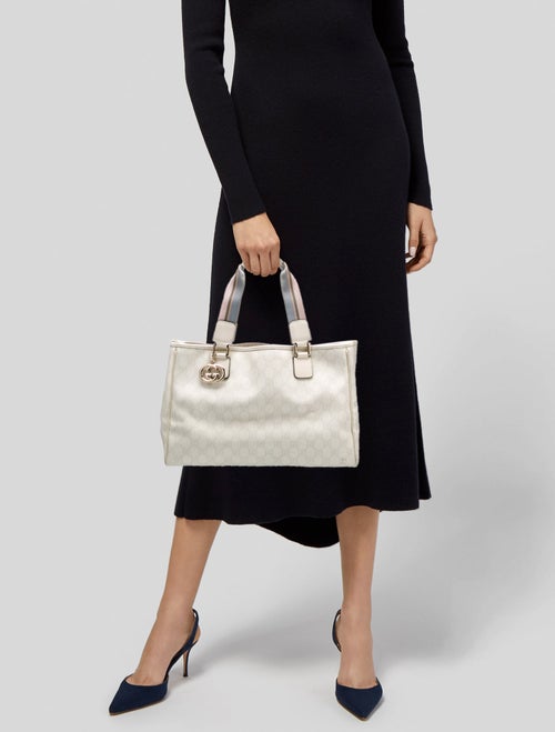 Gucci GG Supreme Top Handle Bag