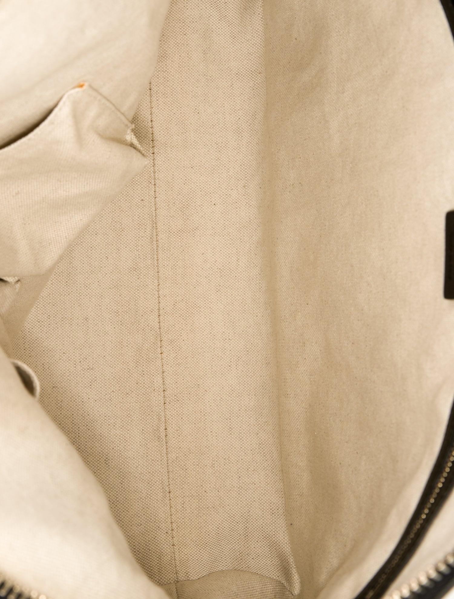 Gucci GG Signature Bree