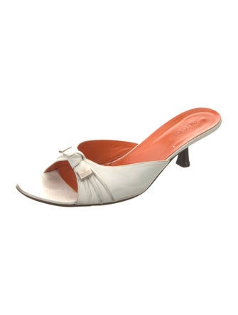 Gucci Leather Bow Accents Slides