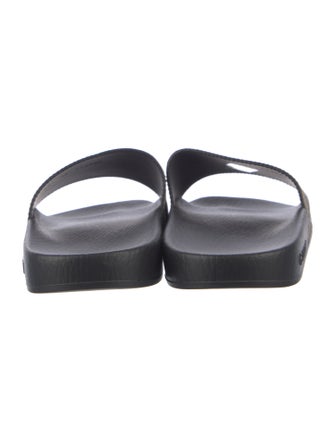 Gucci GG Supreme Slides