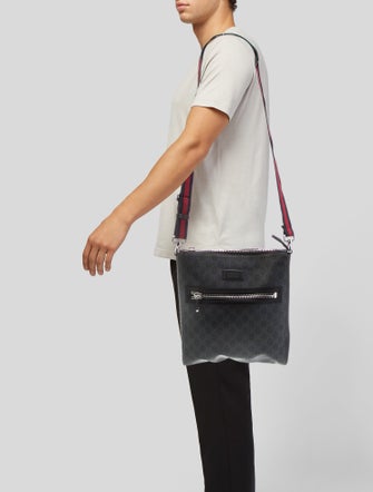 Gucci GG Supreme Messenger Bag