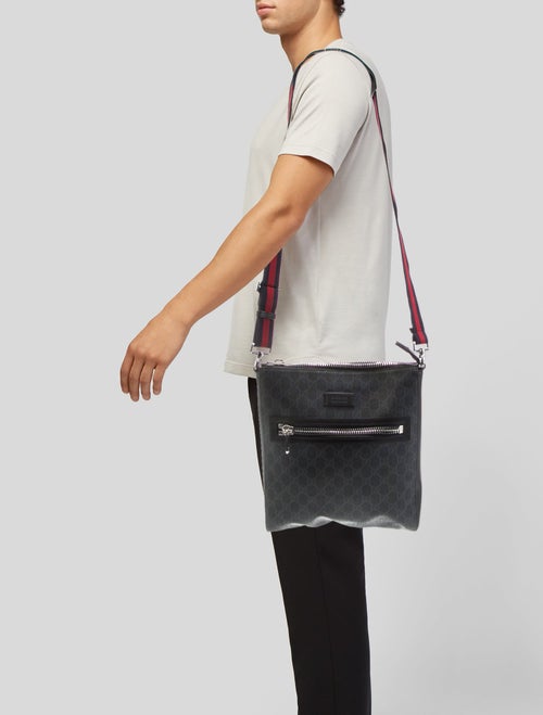 Gucci GG Supreme Messenger Bag