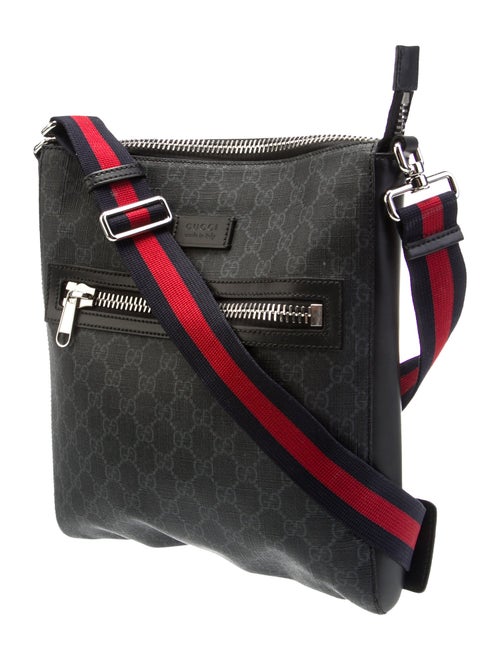 Gucci GG Supreme Messenger Bag