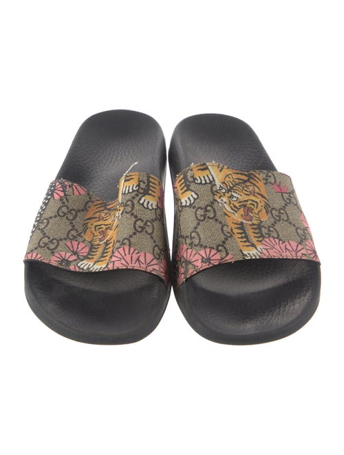 Gucci GG Supreme Slides