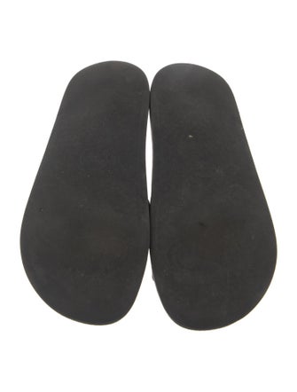 Gucci GG Supreme Slides