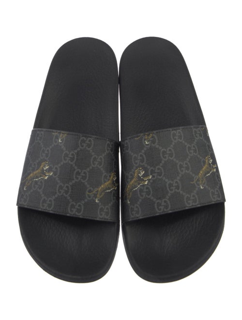 Gucci GG Supreme Slides