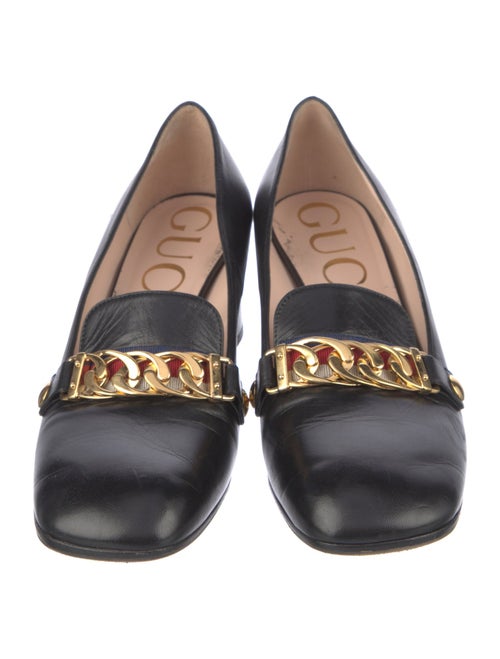 Gucci Chain-Link Accent Leather Pumps