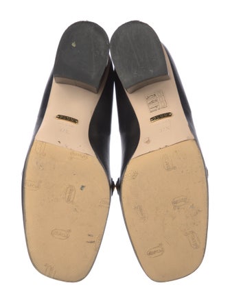 Gucci Chain-Link Accent Leather Pumps