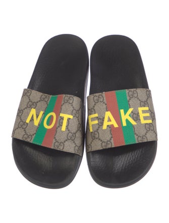Gucci Not Fake GG Supreme Slides