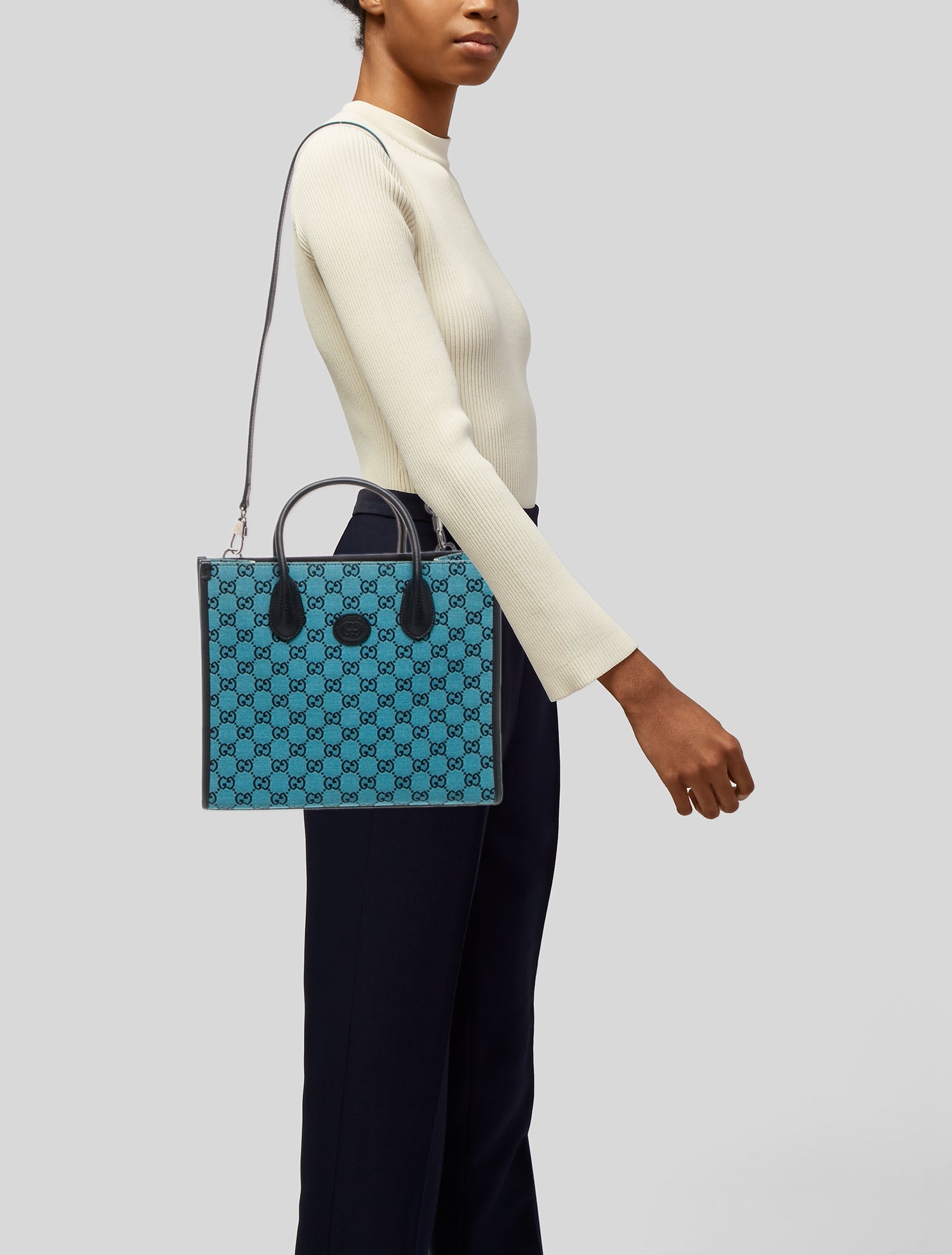 Gucci GG Canvas Interlocking GG Medium