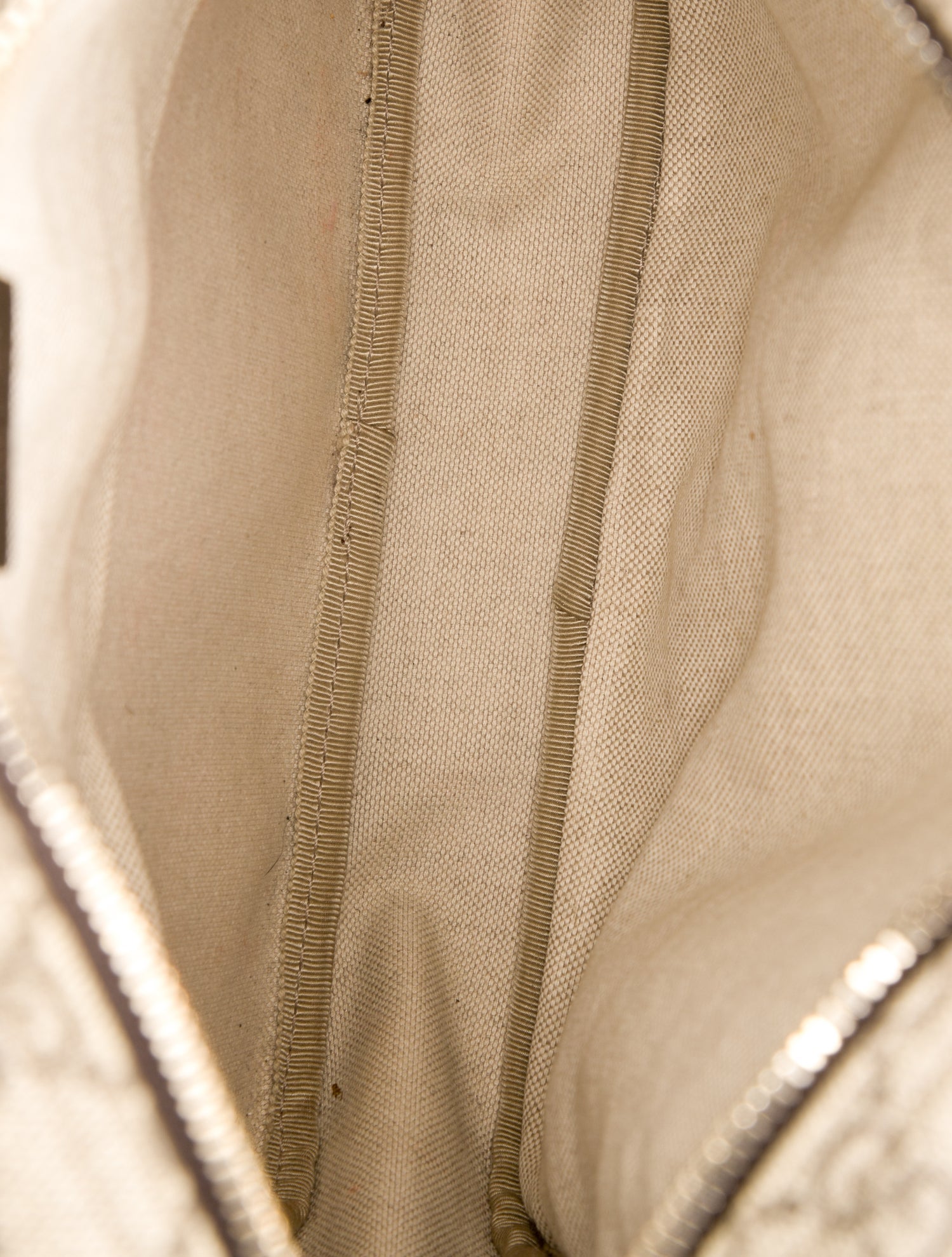 Gucci GG Supreme Messenger Bag