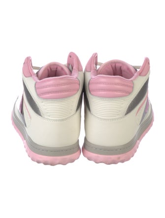 Gucci Interlocking G Logo Leather Sneakers