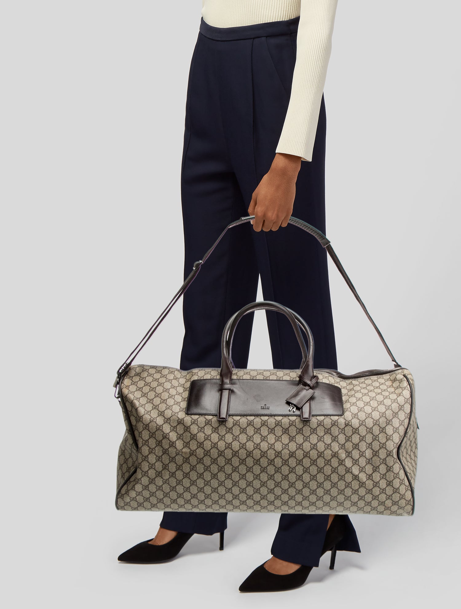 Gucci GG Supreme Weekender Bag