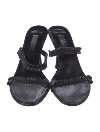 Gucci Leather Ruffle Embellishment Slides