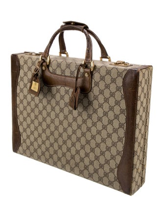 Gucci GG Supreme Trunk