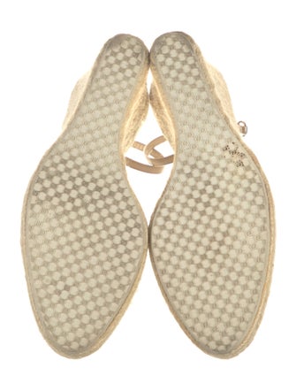 Gucci Flora Print Canvas D'Orsay Pumps