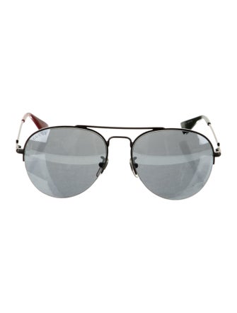 Gucci Aviator Tinted Sunglasses