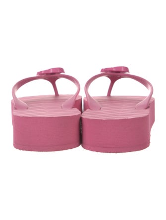 Gucci Double G Logo Rubber Flip Flops