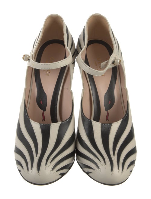 Gucci Faux Pearl Accents Leather Pumps