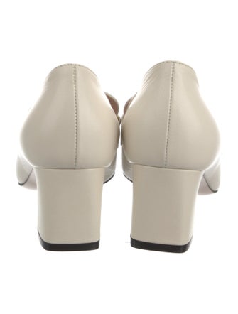 Gucci Interlocking G Logo Leather Pumps