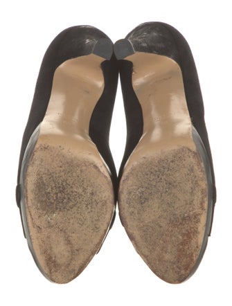 Gucci Horsebit Accent Suede Pumps