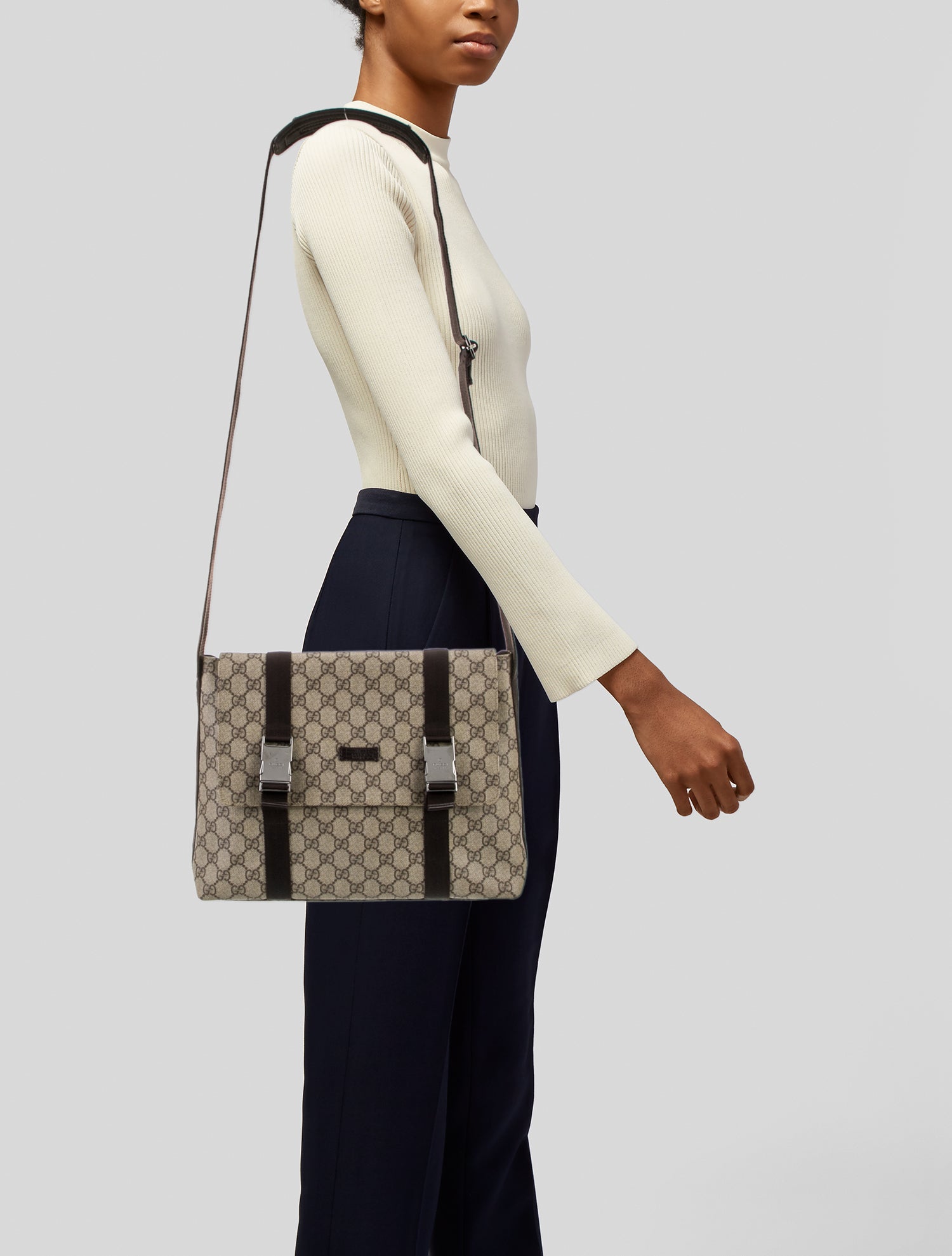 Gucci GG Supreme Messenger Bag