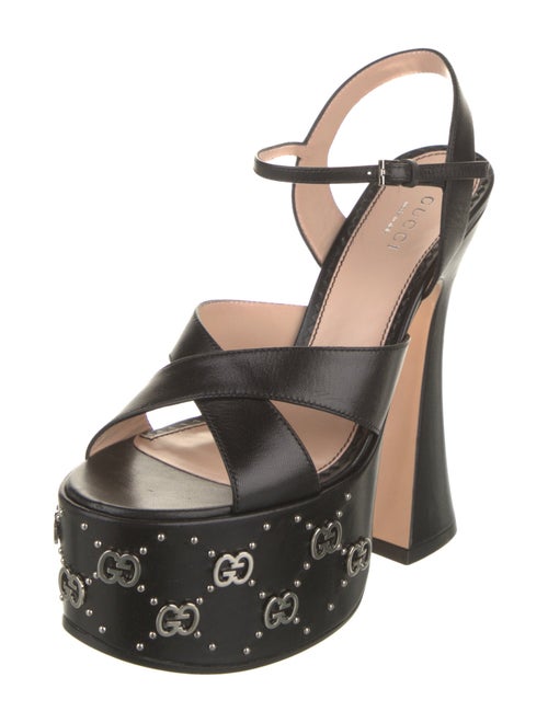 Gucci Double G Logo Leather Pumps