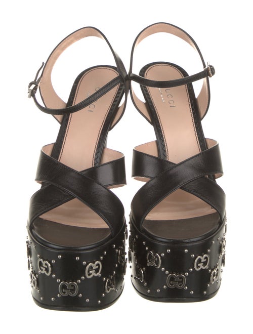 Gucci Double G Logo Leather Pumps