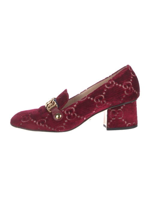 Gucci Chain-Link Accent Velvet Pumps