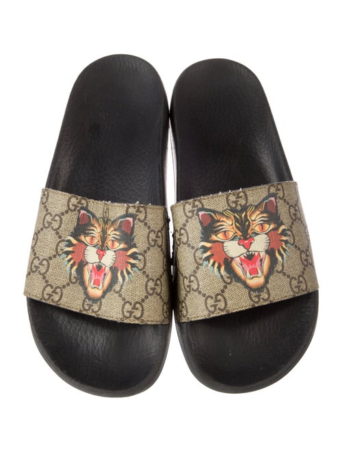 Gucci GG Supreme Slides