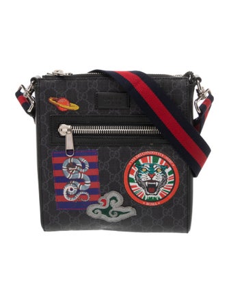 Gucci GG Supreme Courrier Small