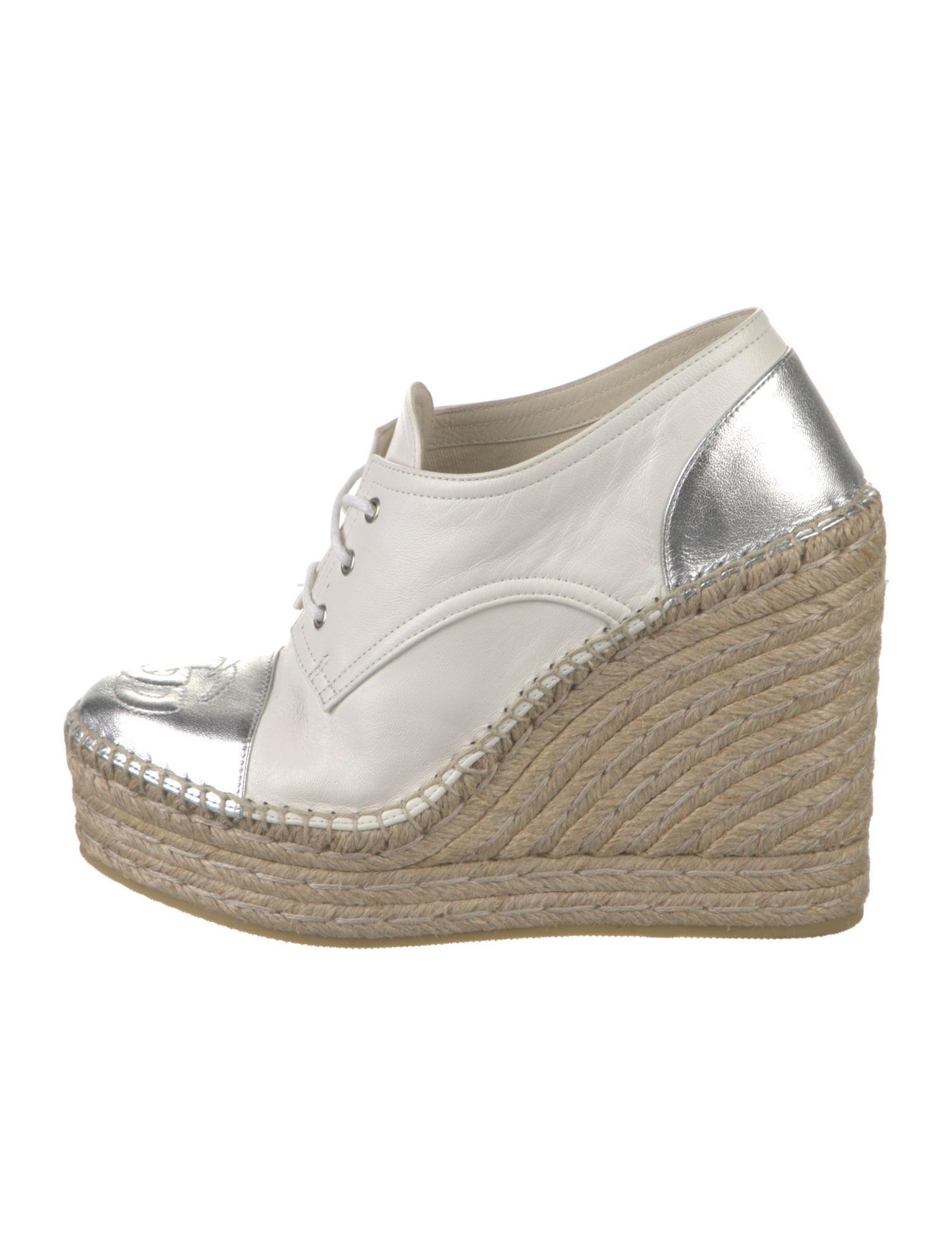 Gucci Double G Logo Leather Pumps