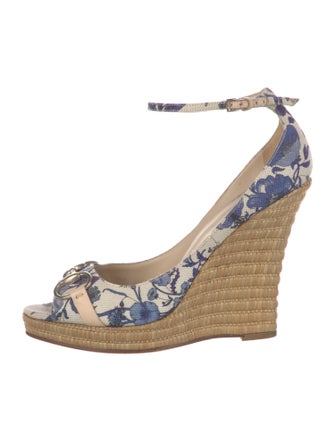 Gucci Horsebit Accent Canvas Pumps