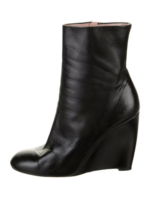 Gucci Double G Logo Leather Boots