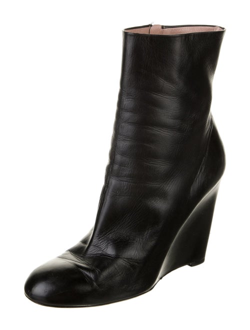 Gucci Double G Logo Leather Boots