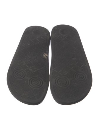 Gucci GG Supreme Slides