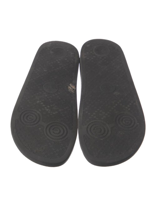 Gucci GG Supreme Slides