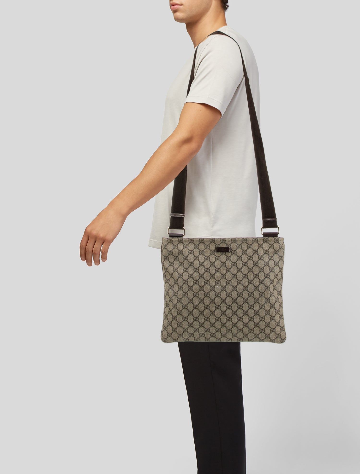 Gucci GG Supreme Messenger Bag Medium