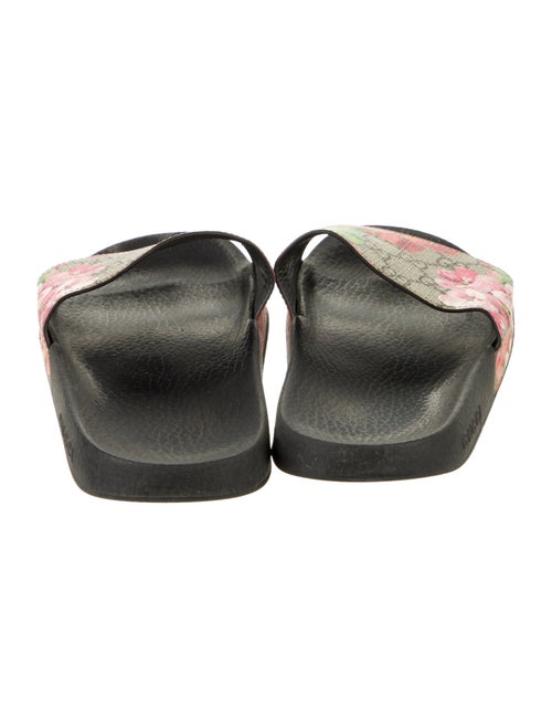 Gucci Pursuit GG Supreme Slides