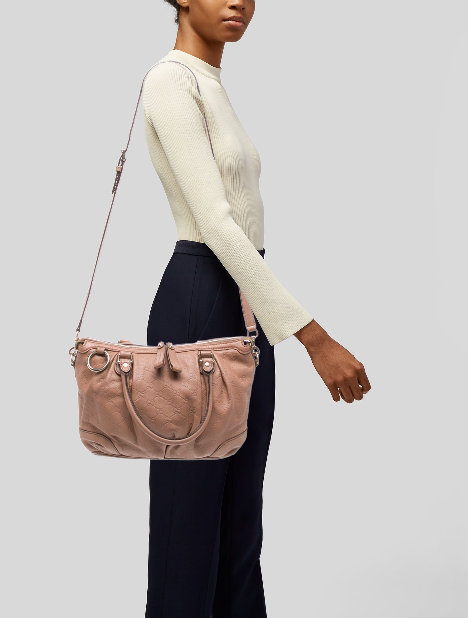 Gucci GG Supreme Sukey