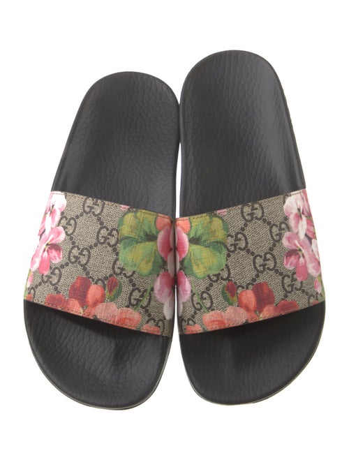 Gucci GG Supreme Slides w/ Tags