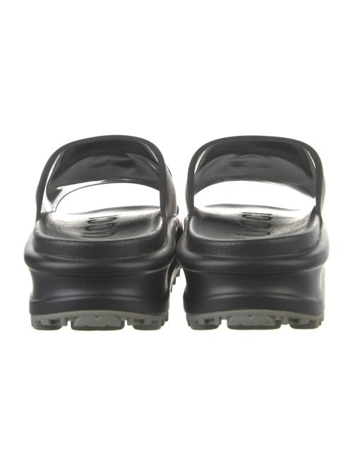 Gucci Interlocking G Logo Rubber Slides