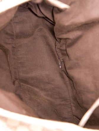 Gucci GG Canvas Pelham Medium