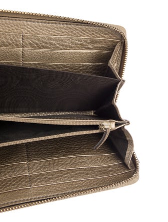 Gucci Interlocking G Logo Leather Wallet