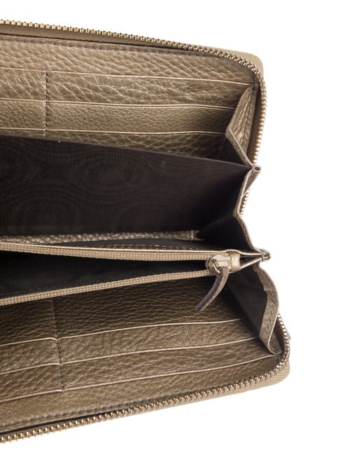 Gucci Interlocking G Logo Leather Wallet