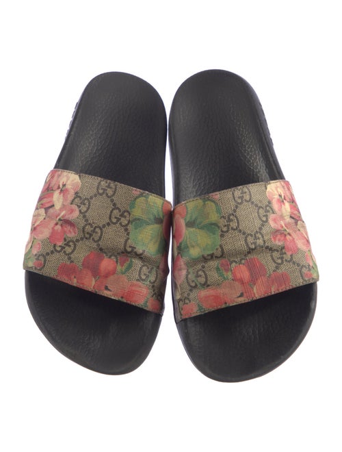 Gucci GG Supreme Slides